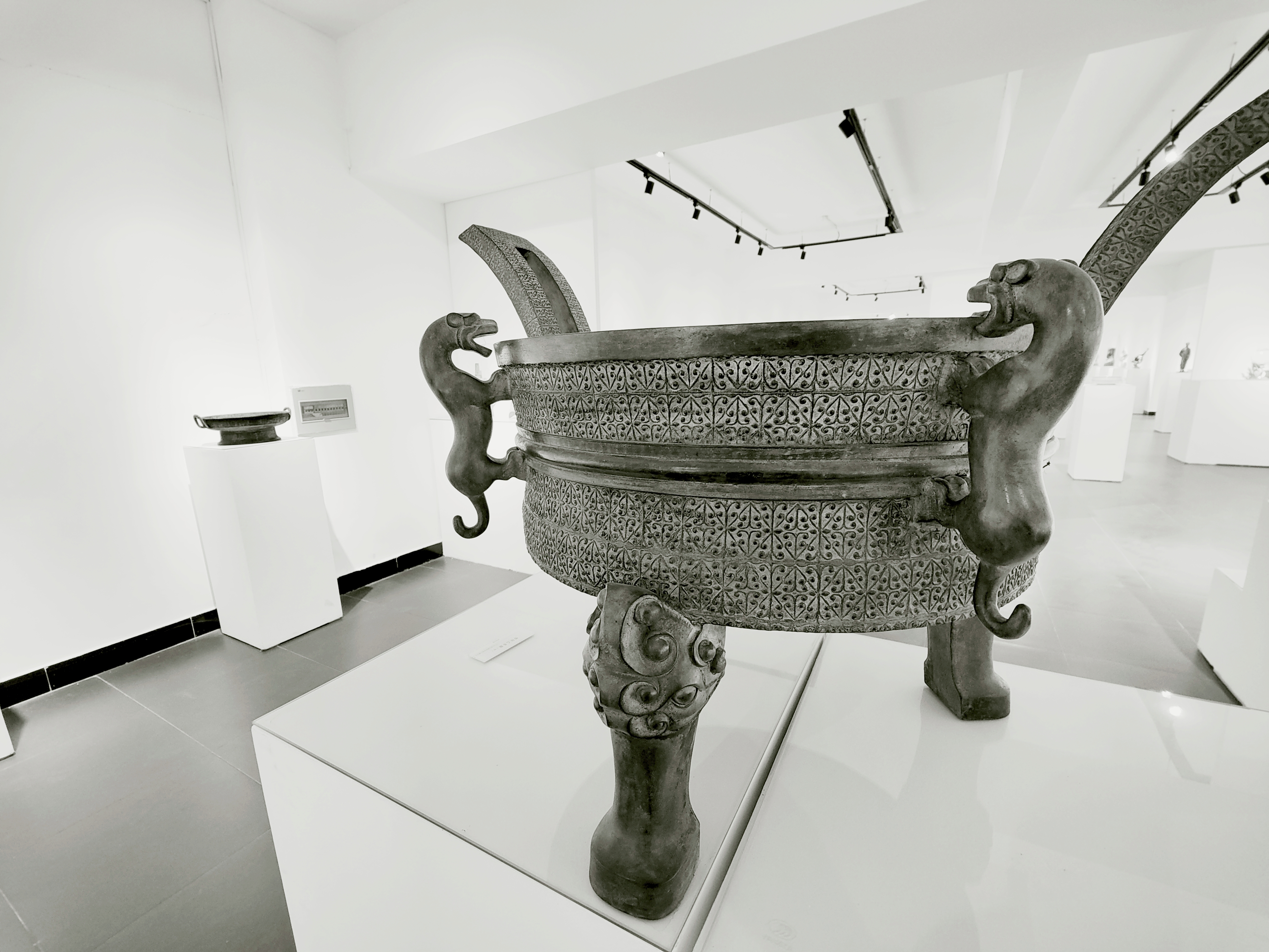 新九鼎銅藝美術館二號展廳——仿青銅器：曾侯乙升鼎